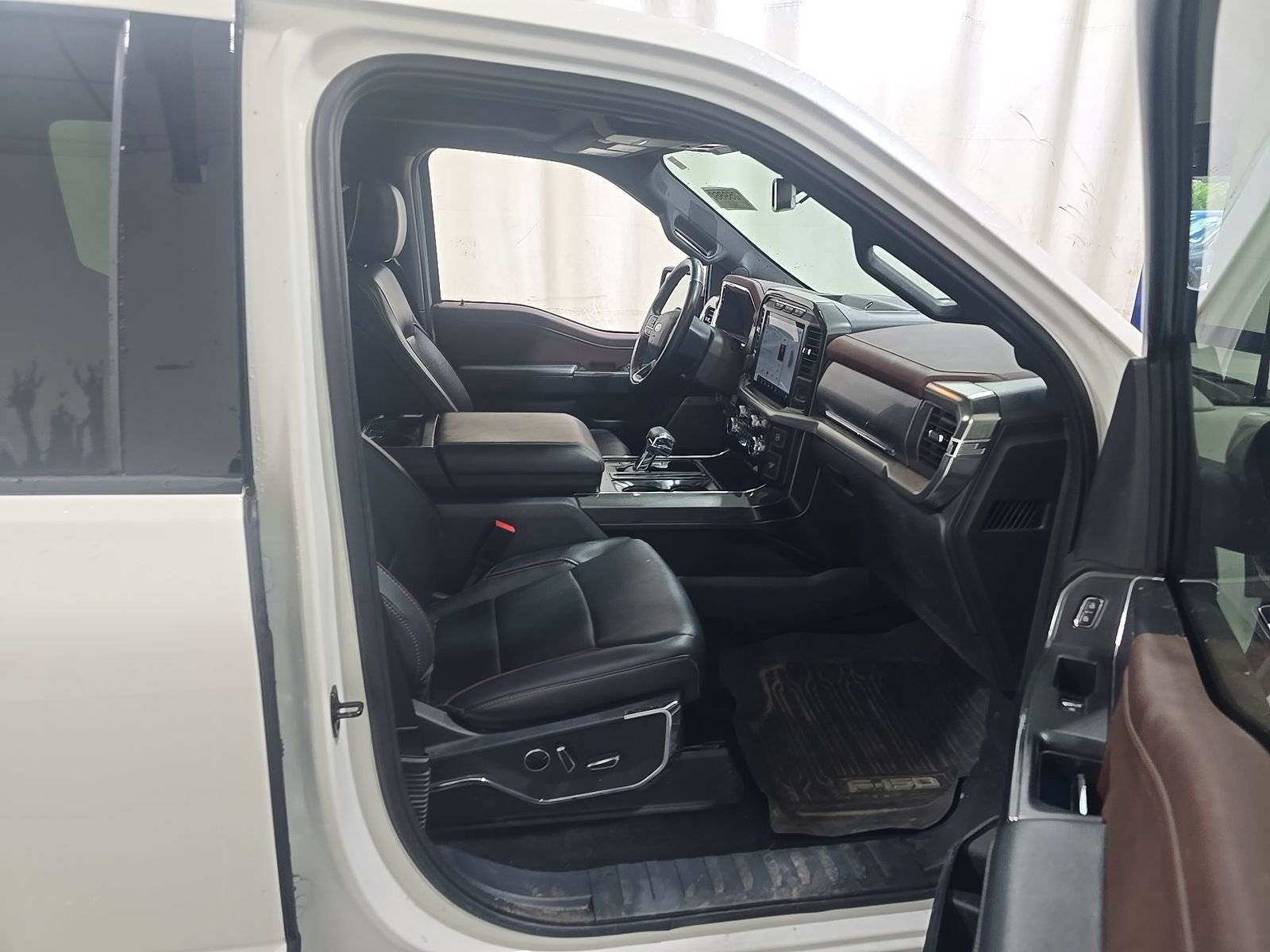 2023 Ford F-150 Hybrid Lariat AWD