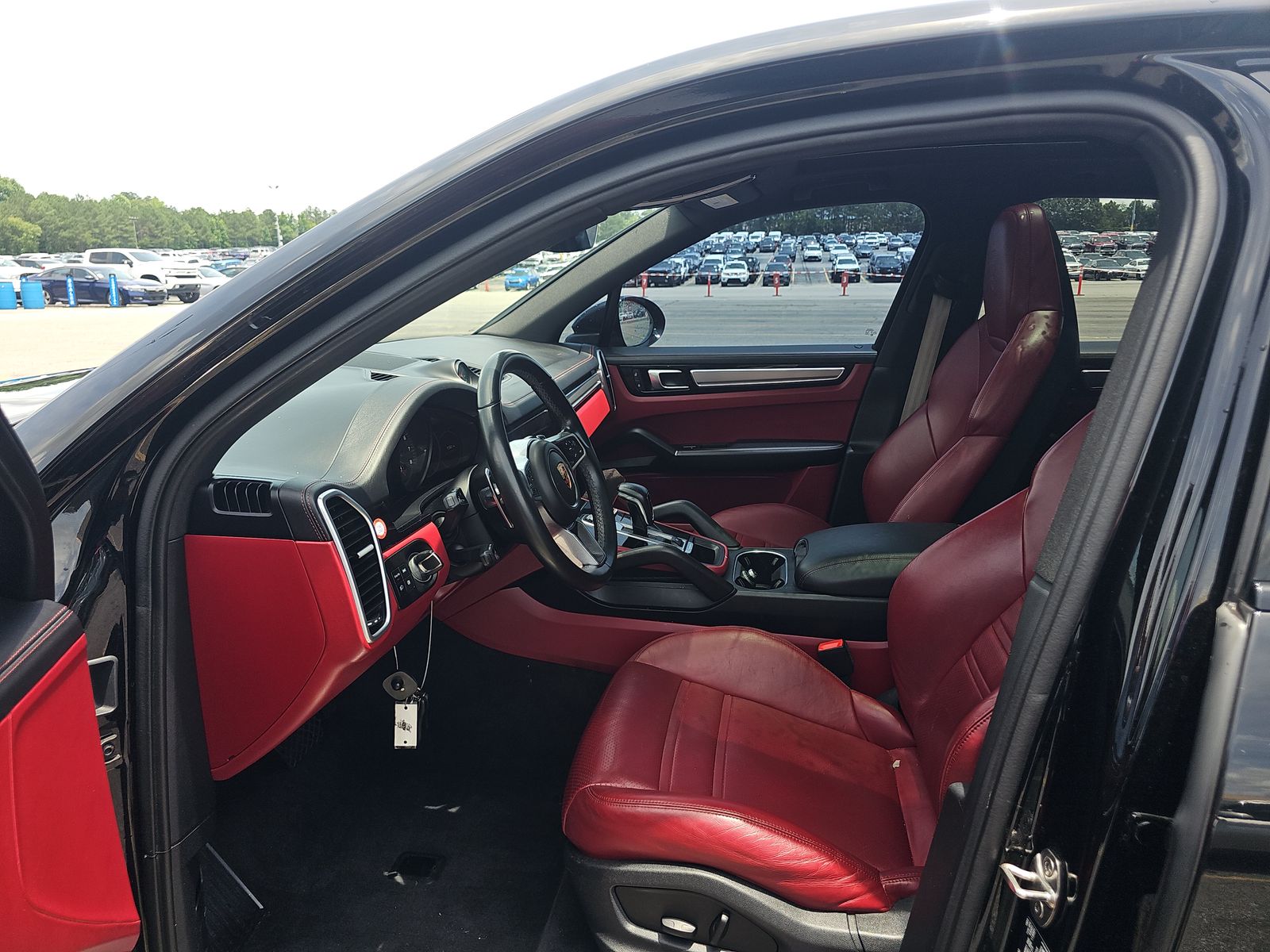 2023 Porsche Cayenne Platinum Edition AWD
