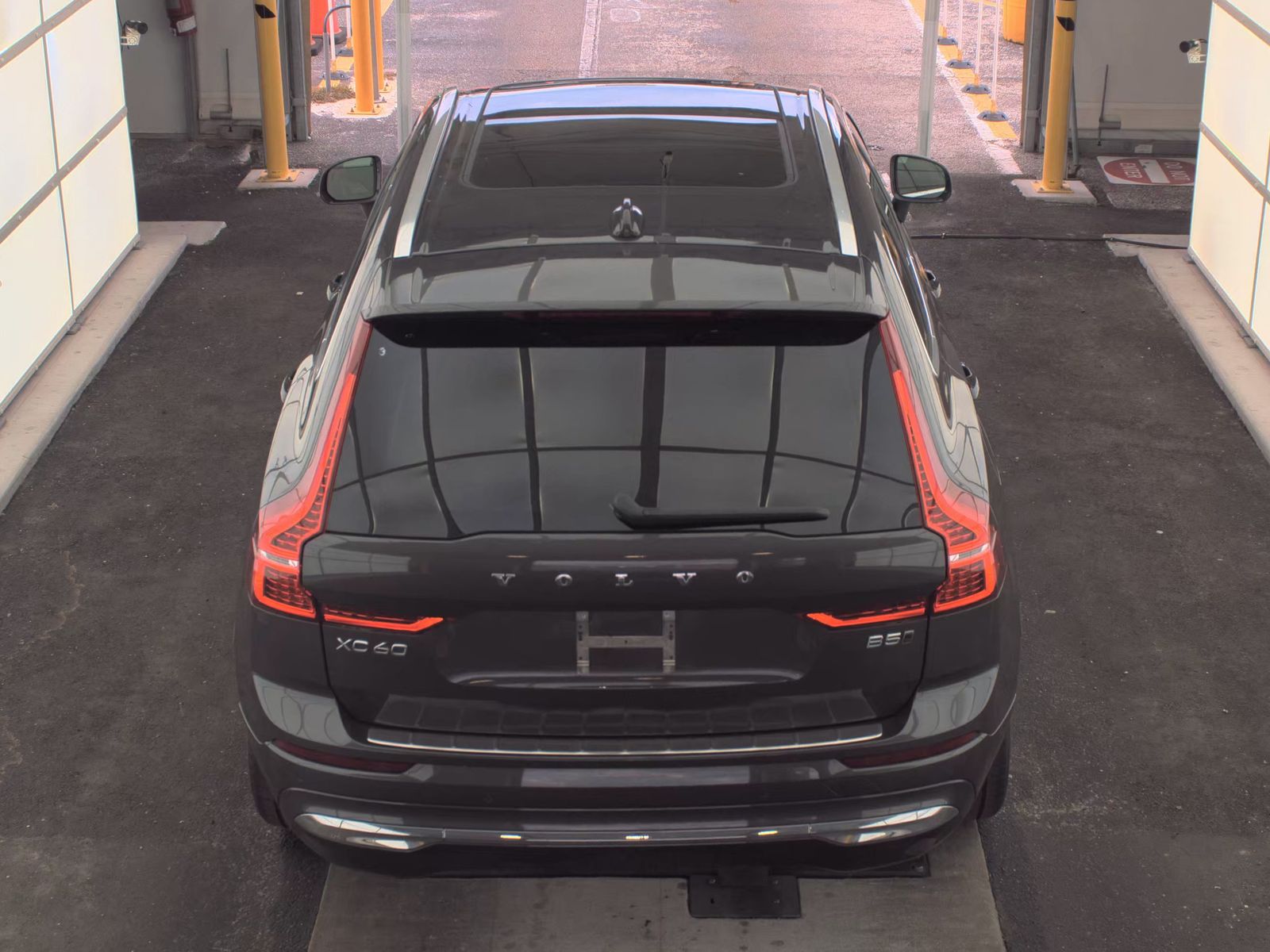 2023 Volvo XC60 B5 Ultimate AWD