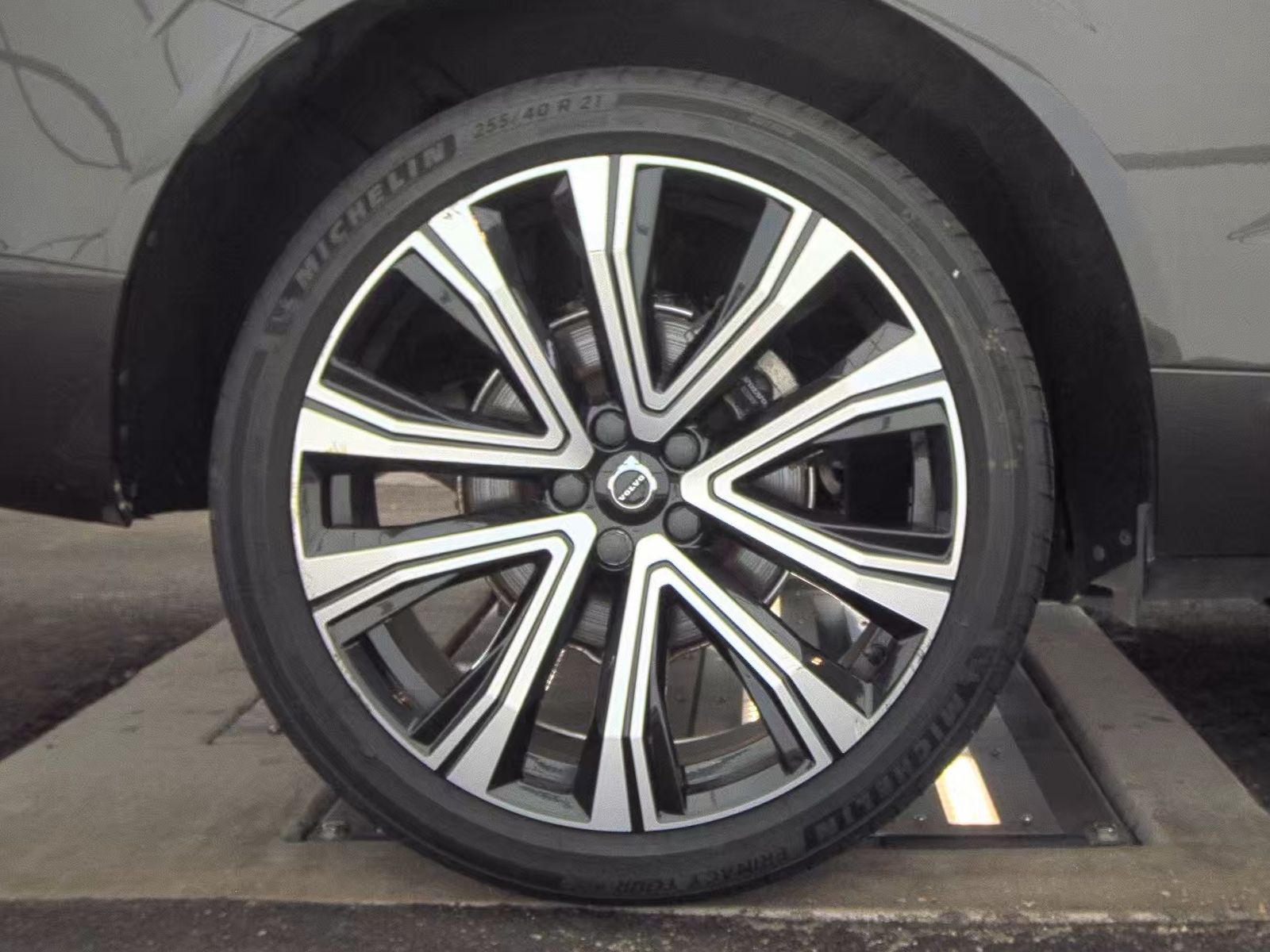 2023 Volvo XC60 B5 Ultimate AWD