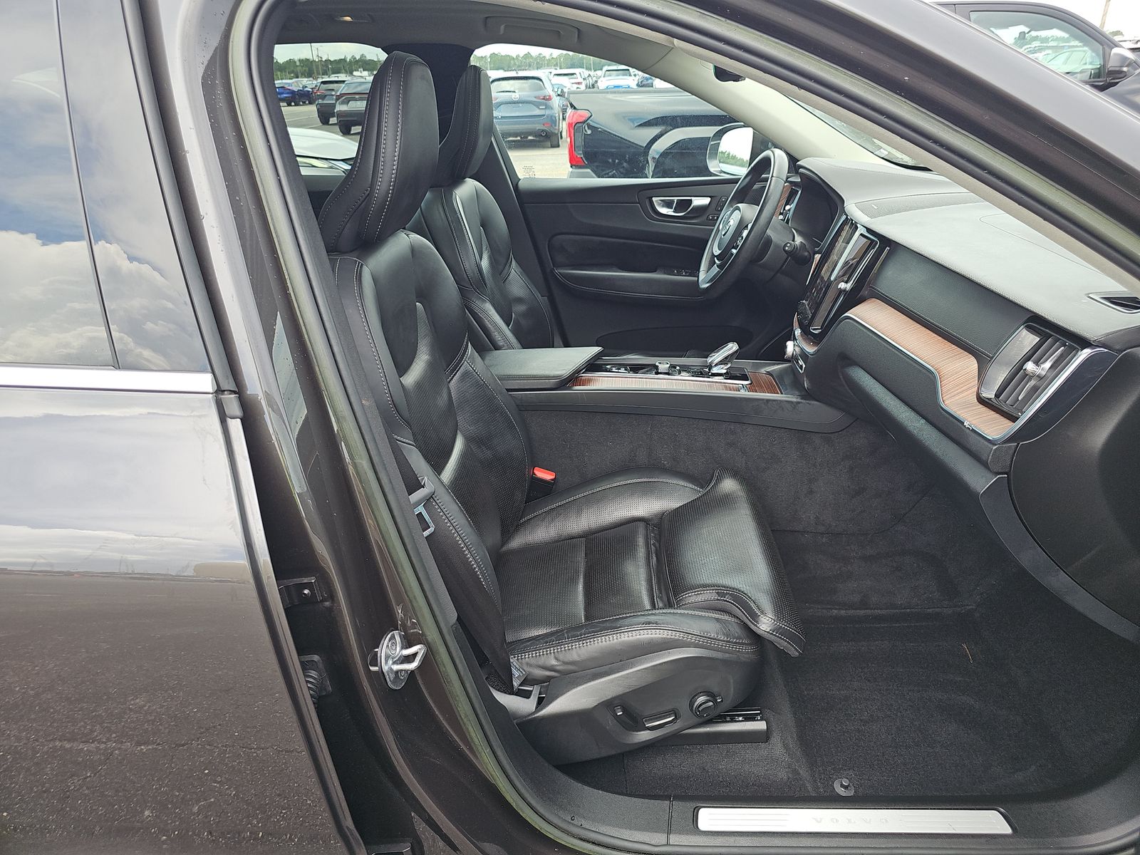 2023 Volvo XC60 B5 Ultimate AWD