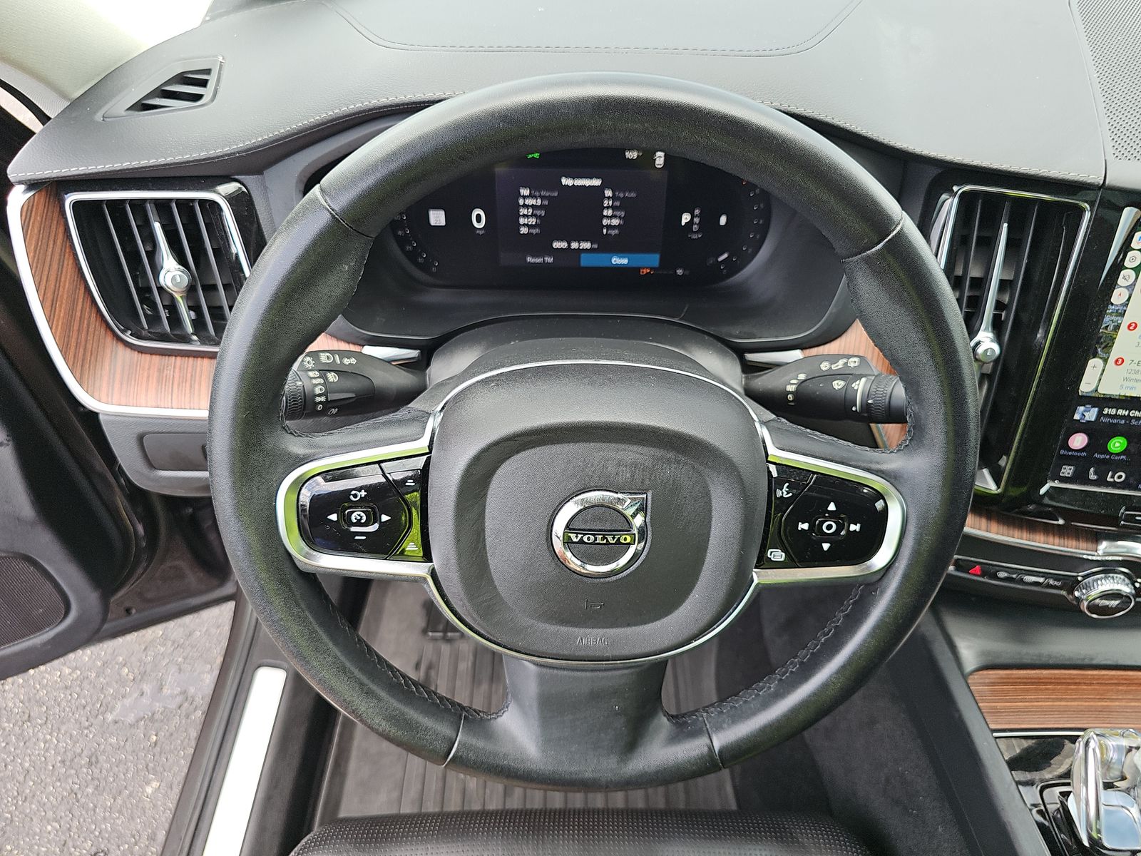2023 Volvo XC60 B5 Ultimate AWD