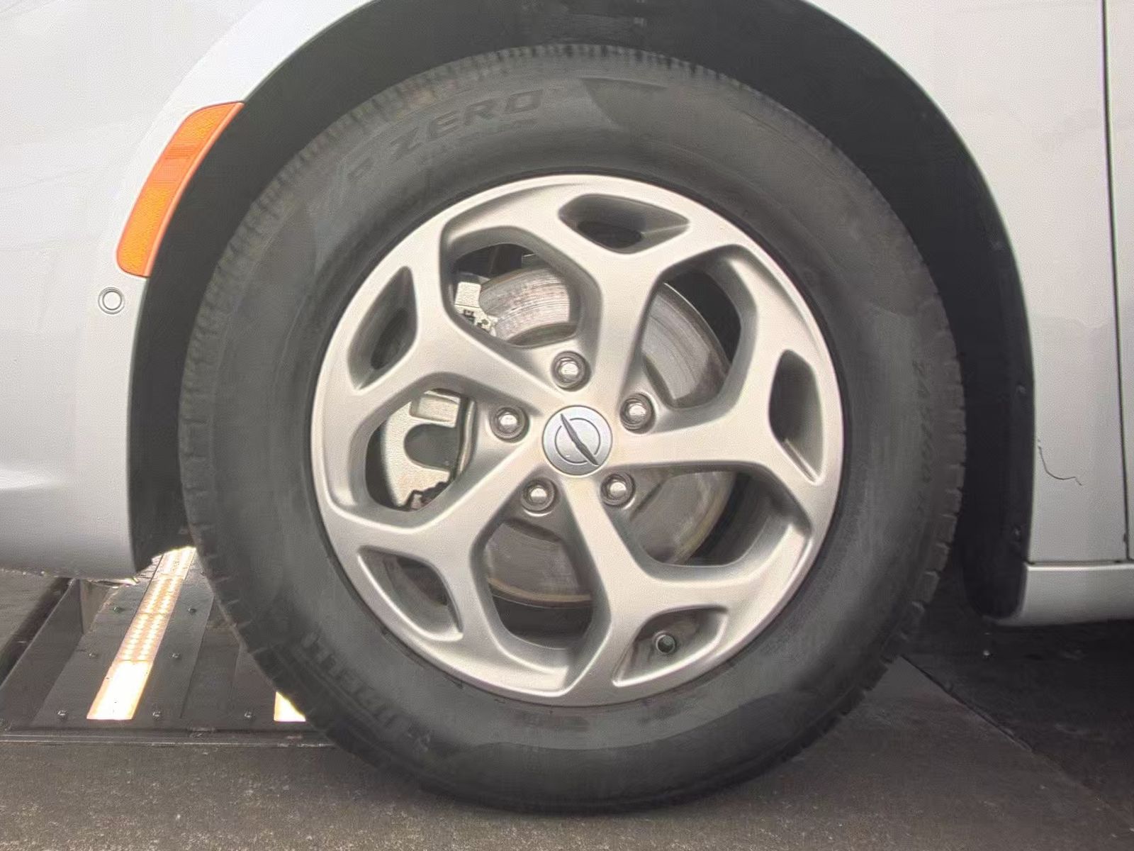 2024 Chrysler Pacifica Limited FWD