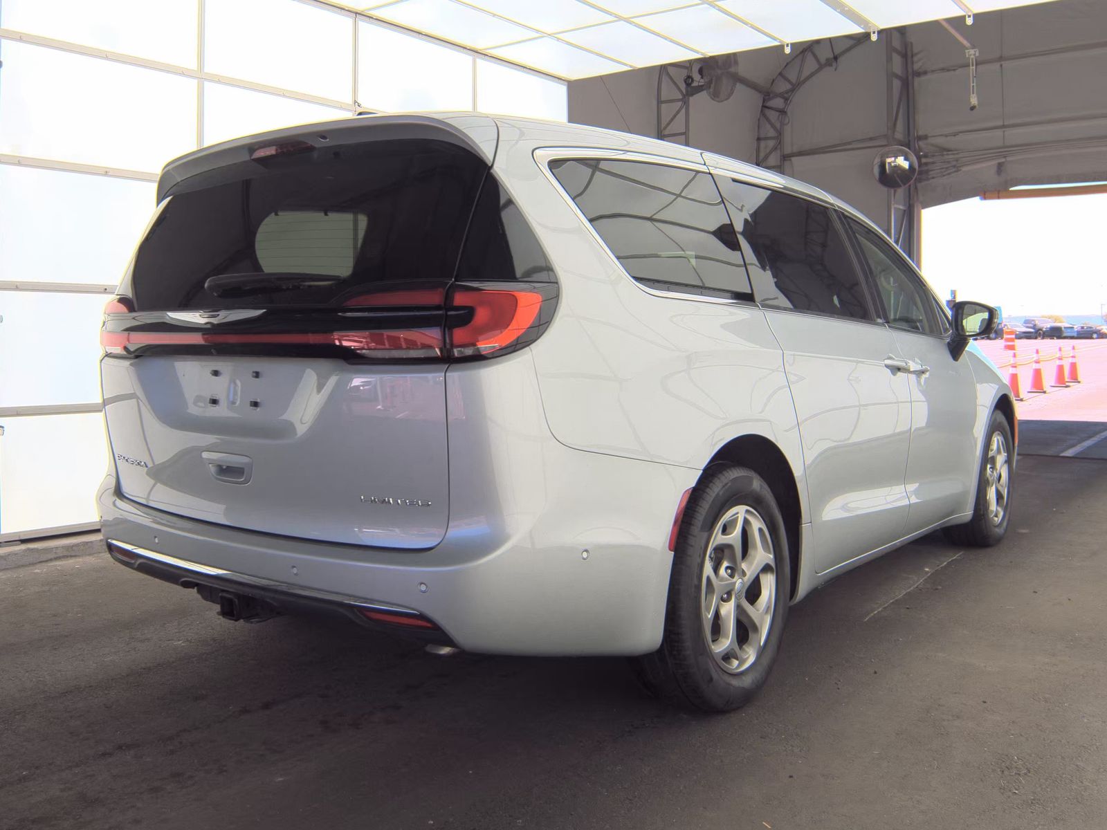 2024 Chrysler Pacifica Limited FWD