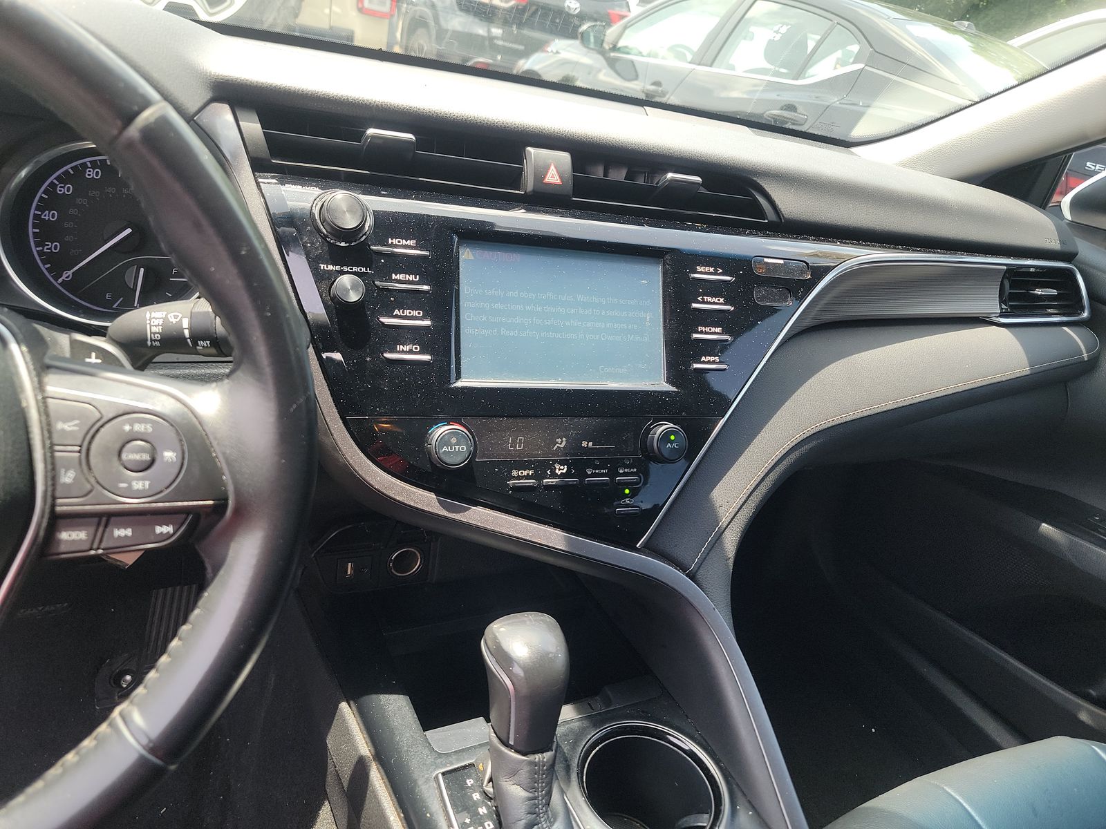 2018 Toyota Camry SE FWD