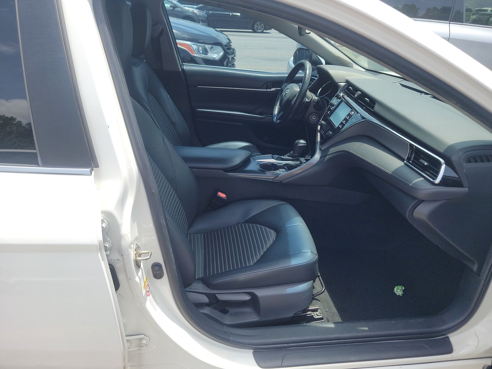 2018 Toyota Camry SE FWD