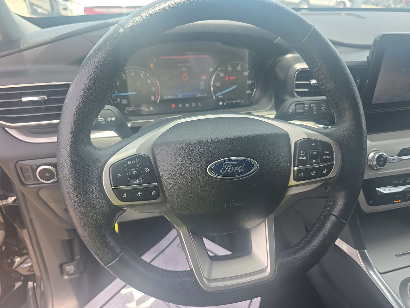 2023 Ford Explorer XLT AWD