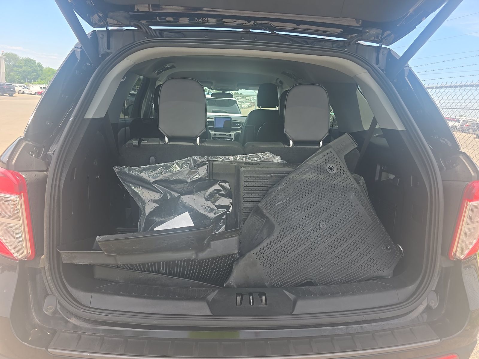 2023 Ford Explorer XLT AWD
