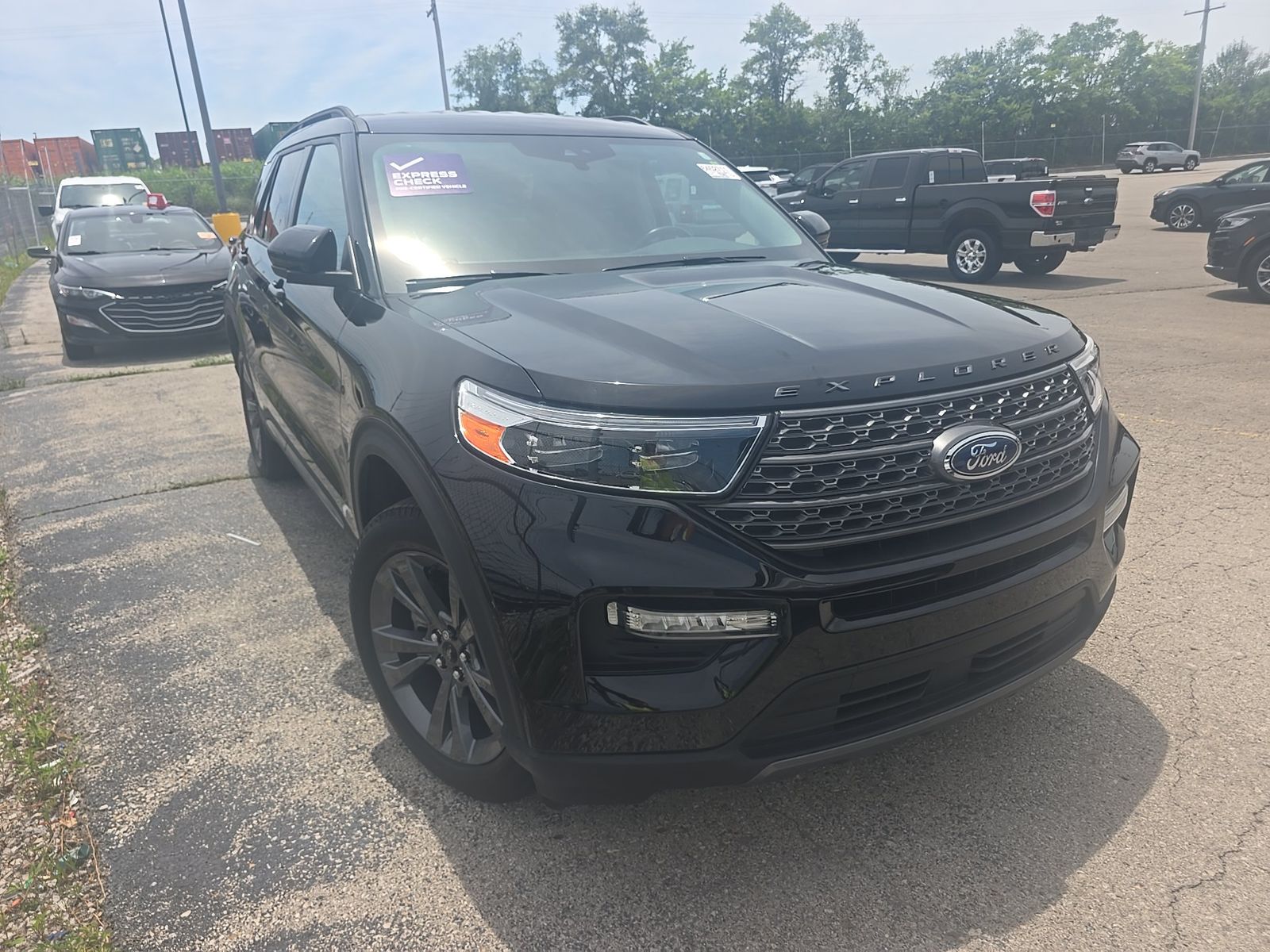 2023 Ford Explorer XLT AWD