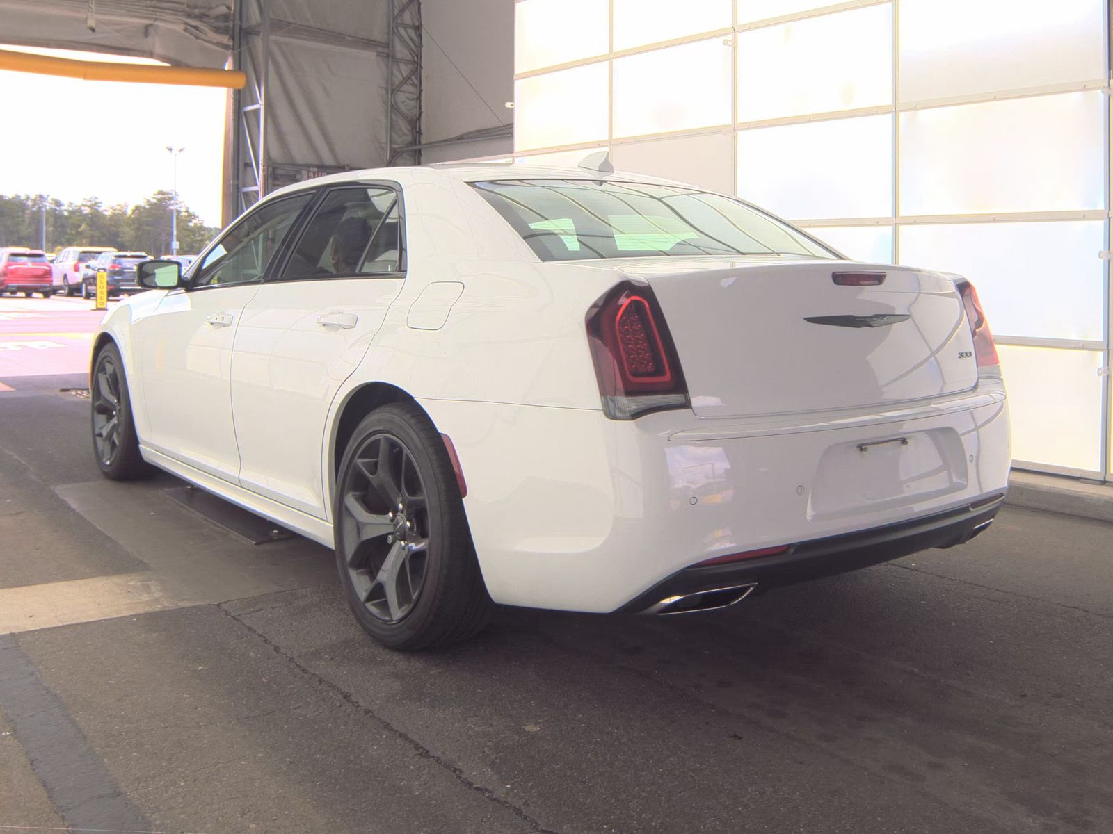 2021 Chrysler 300 Touring L RWD