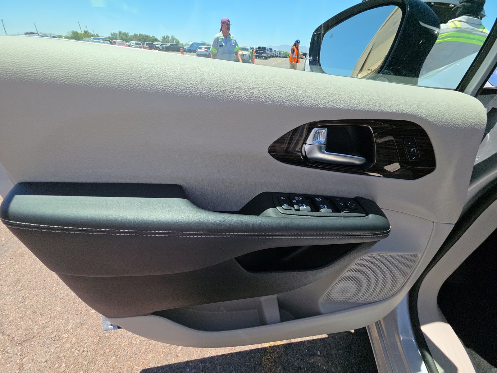 2024 Chrysler Pacifica Limited FWD