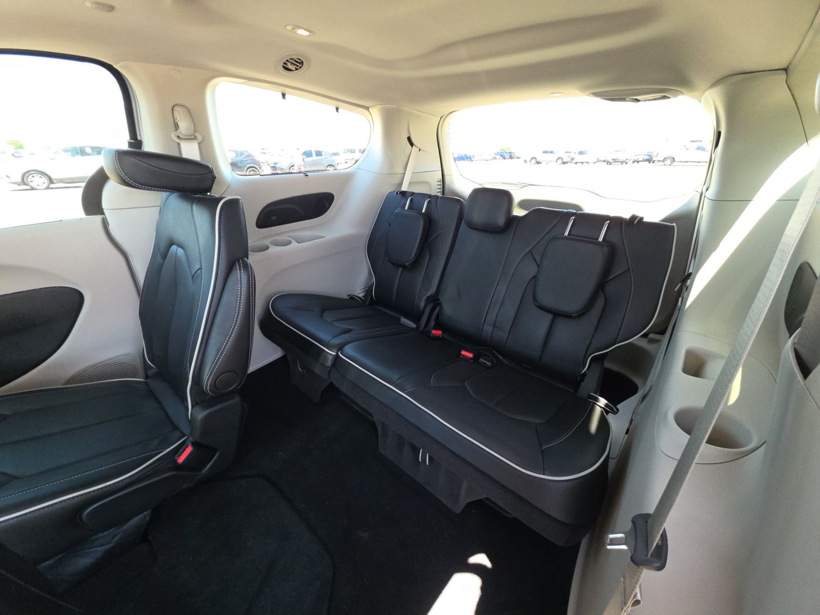 2024 Chrysler Pacifica Limited FWD
