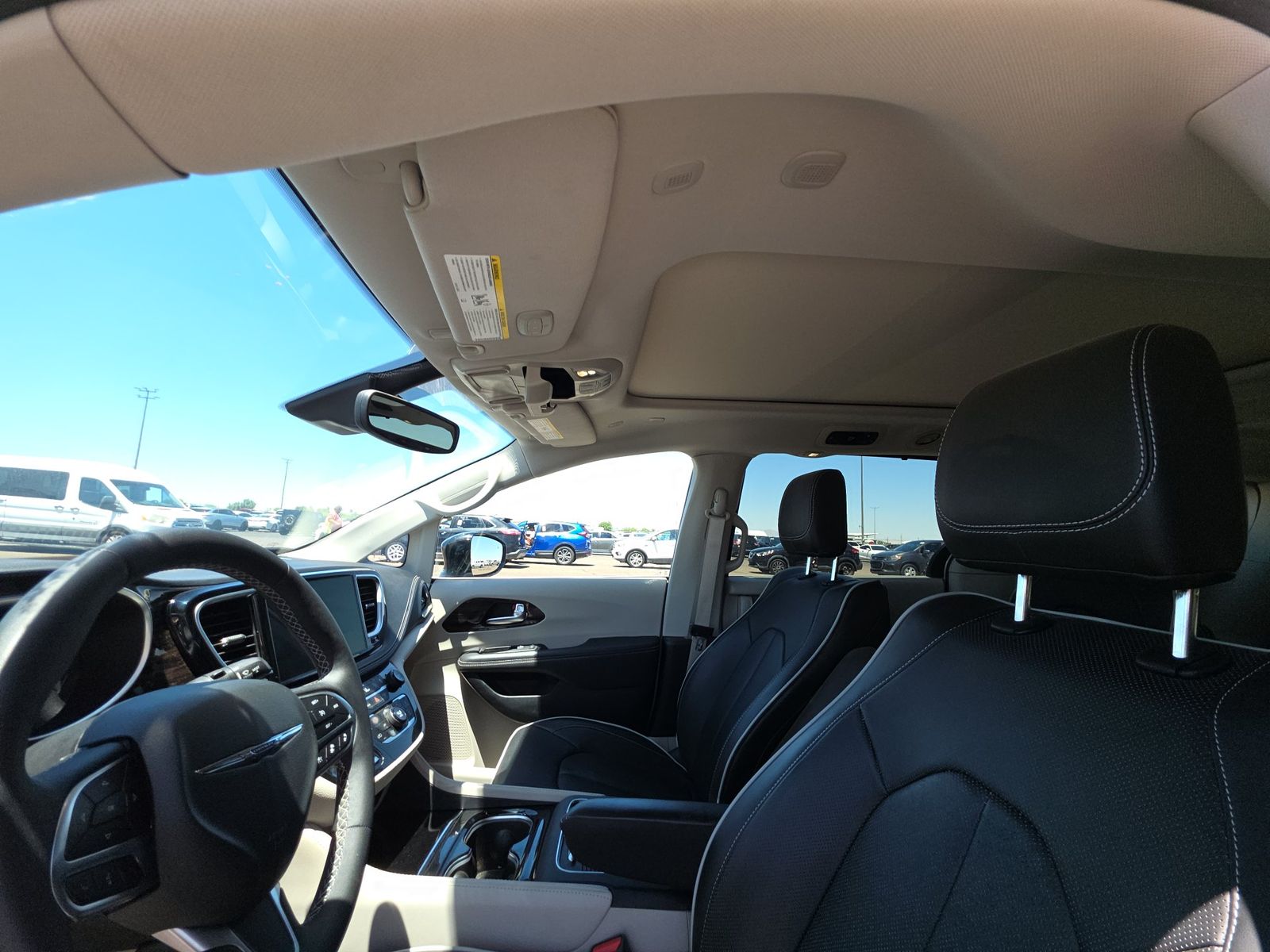 2024 Chrysler Pacifica Limited FWD
