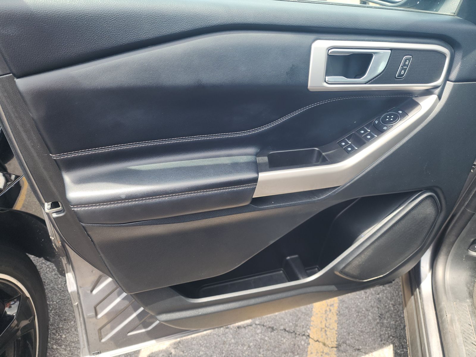 2023 Ford Explorer XLT AWD