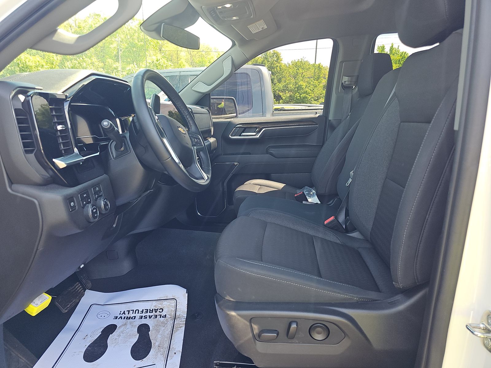 2023 Chevrolet Silverado 1500 LT AWD