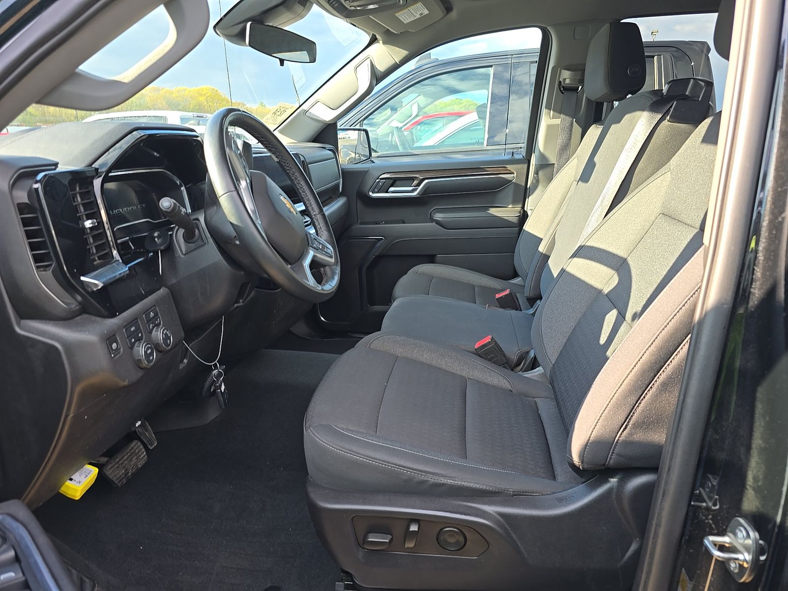 2023 Chevrolet Silverado 1500 LT AWD