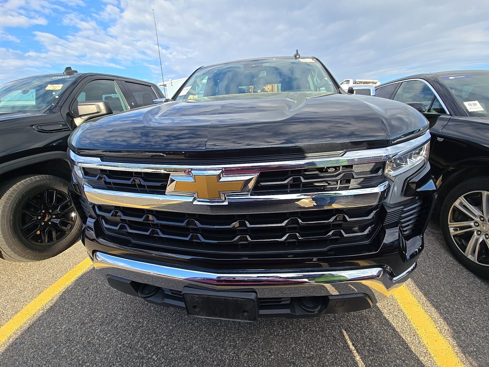 2023 Chevrolet Silverado 1500 LT AWD