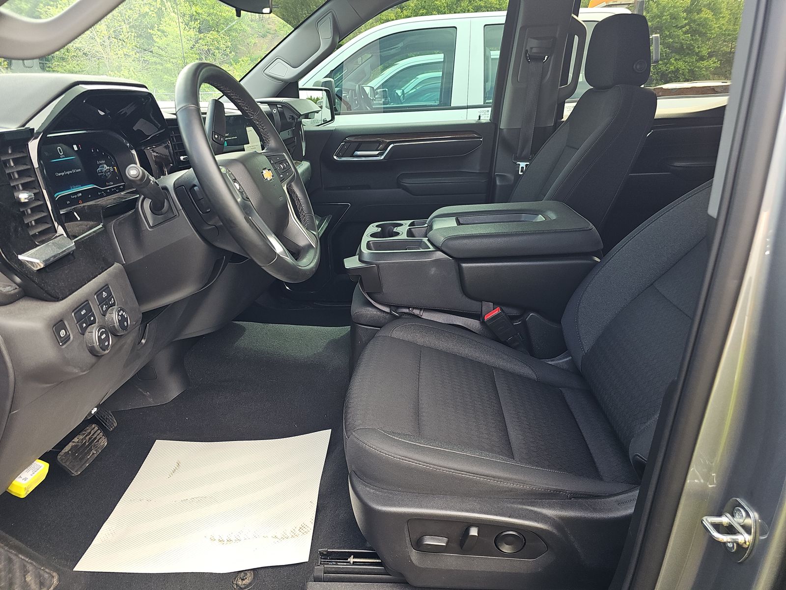 2023 Chevrolet Silverado 1500 LT AWD