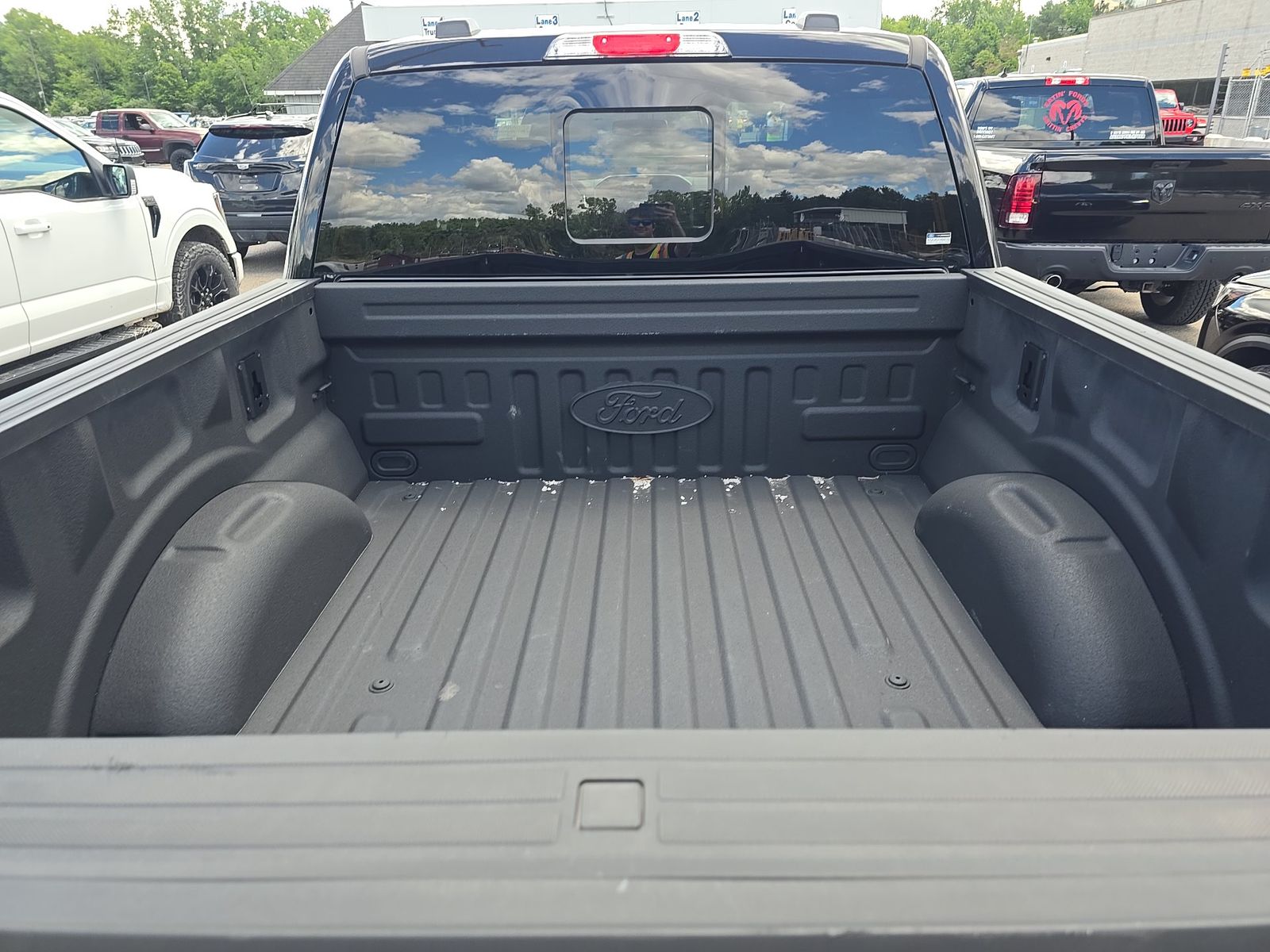 2023 Ford F-150 Lariat AWD