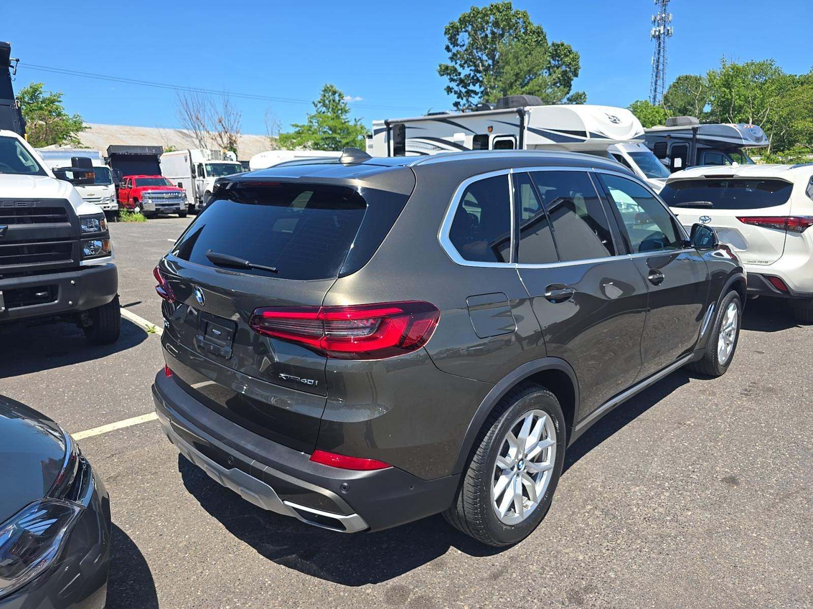 2022 BMW X5 xDrive40i AWD