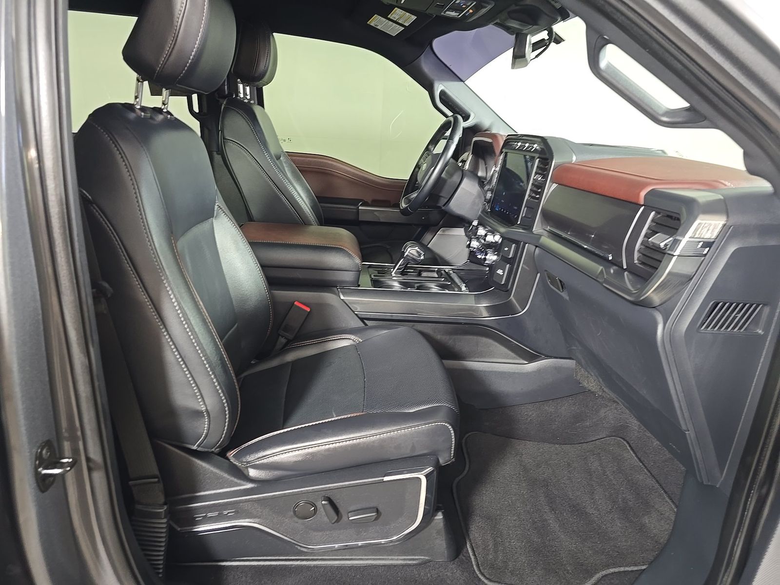 2023 Ford F-150 Lariat AWD