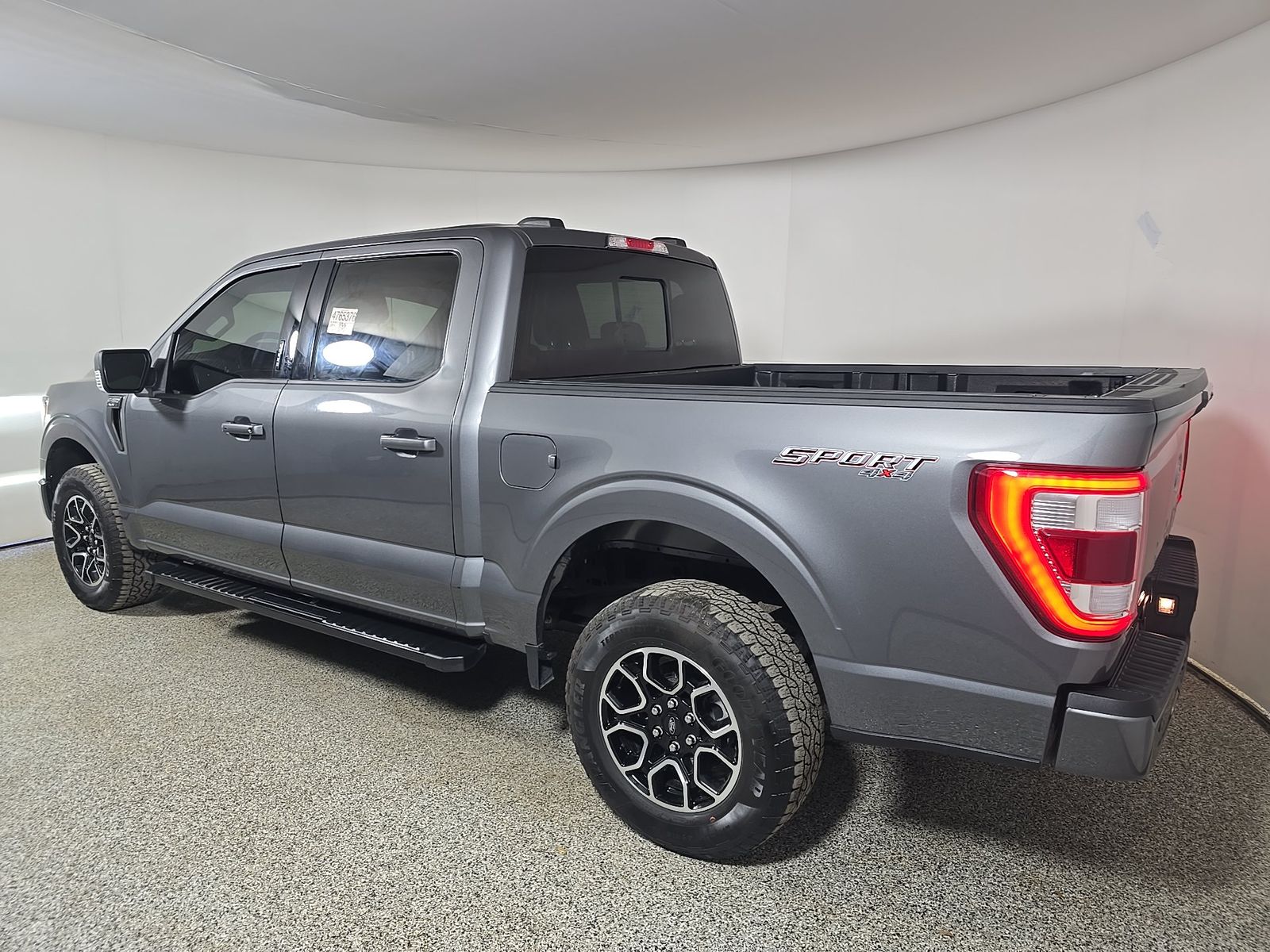 2023 Ford F-150 Lariat AWD
