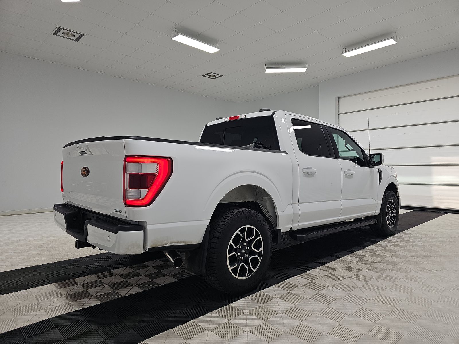 2023 Ford F-150 Lariat AWD