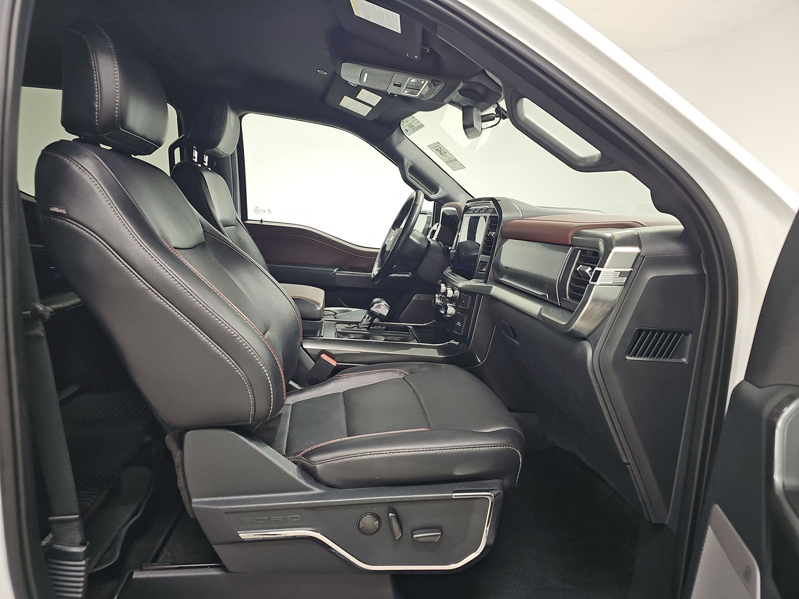 2023 Ford F-150 Lariat AWD
