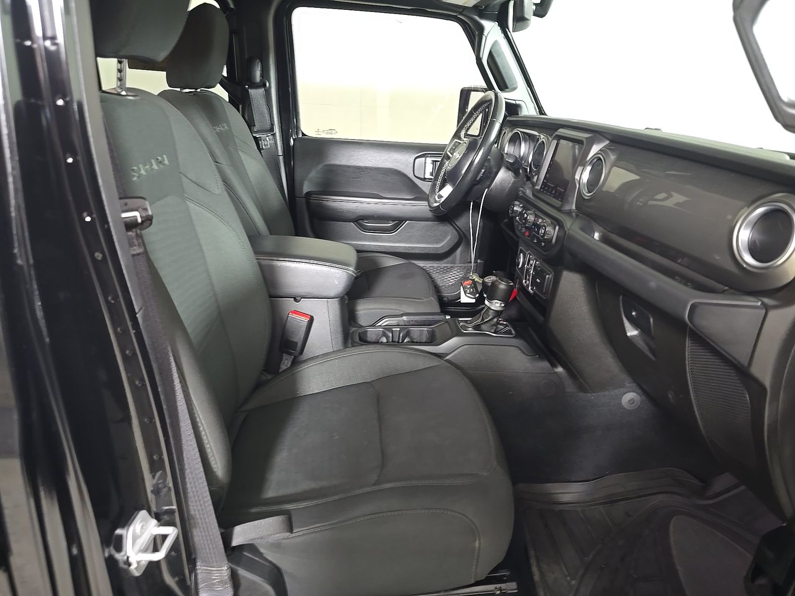 2022 Jeep Wrangler Unlimited Sahara AWD