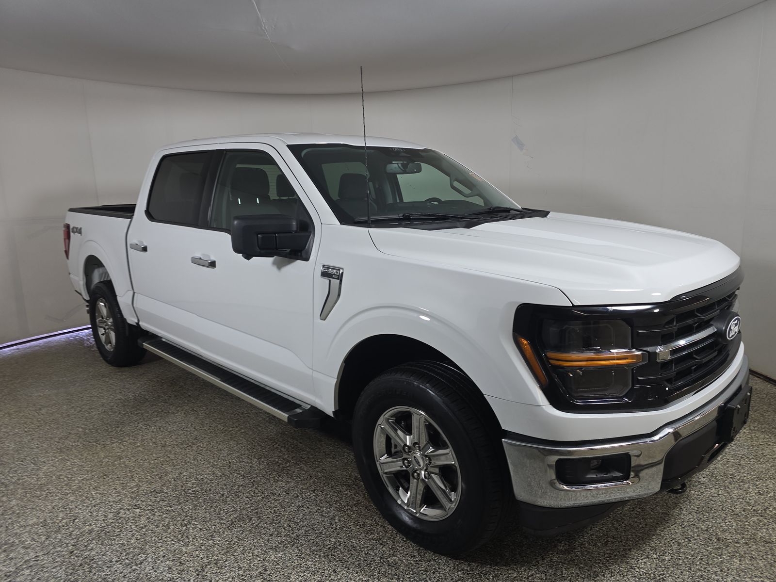 2024 Ford F-150 XLT AWD