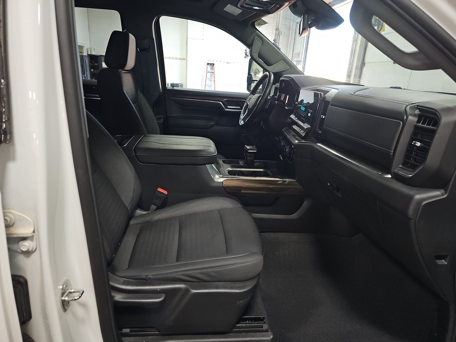 2024 Chevrolet Silverado 1500 RST AWD