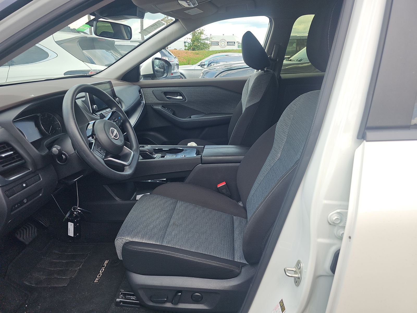 2023 Nissan Rogue SV FWD