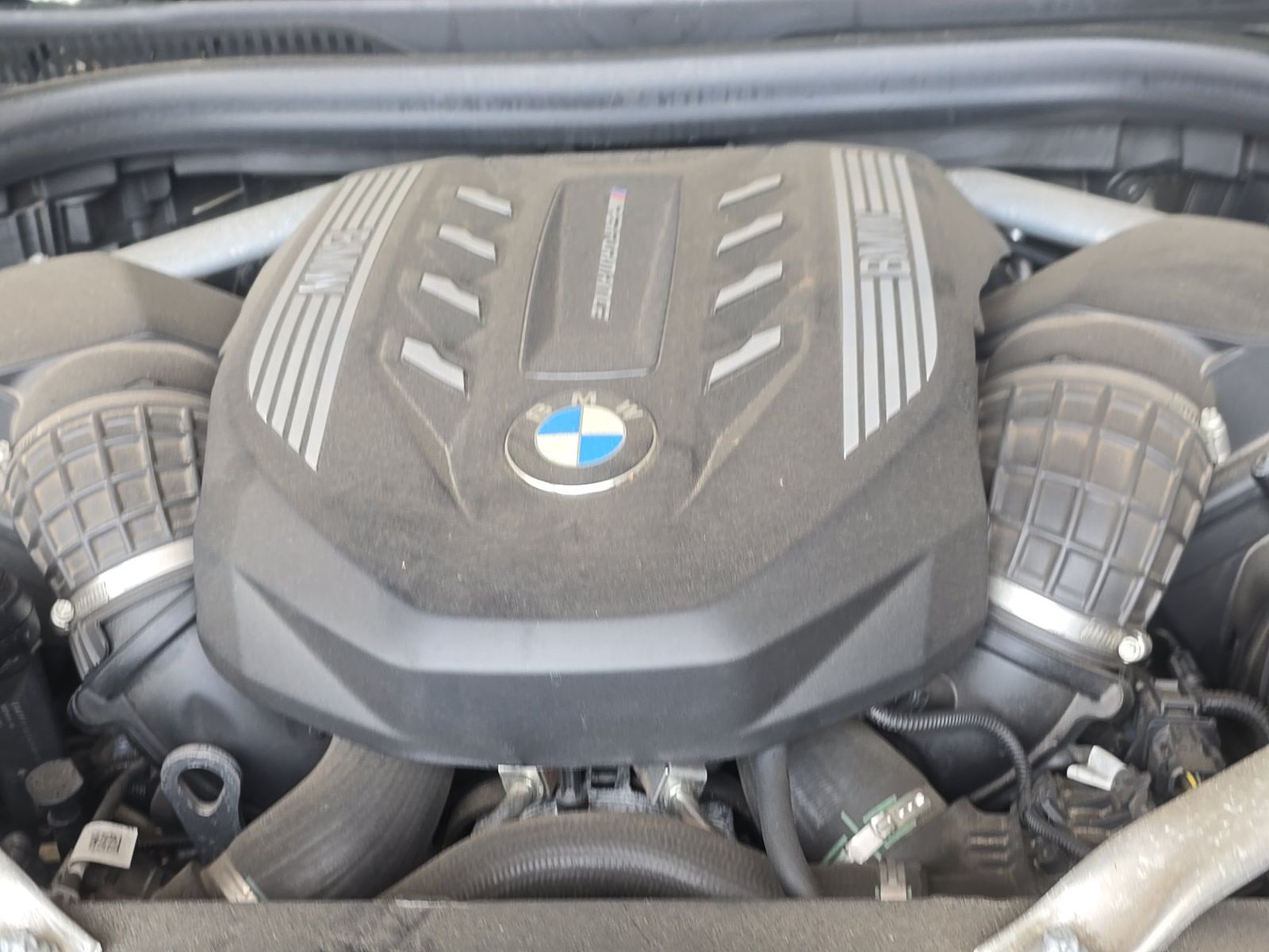 2021 BMW X7 M50i AWD