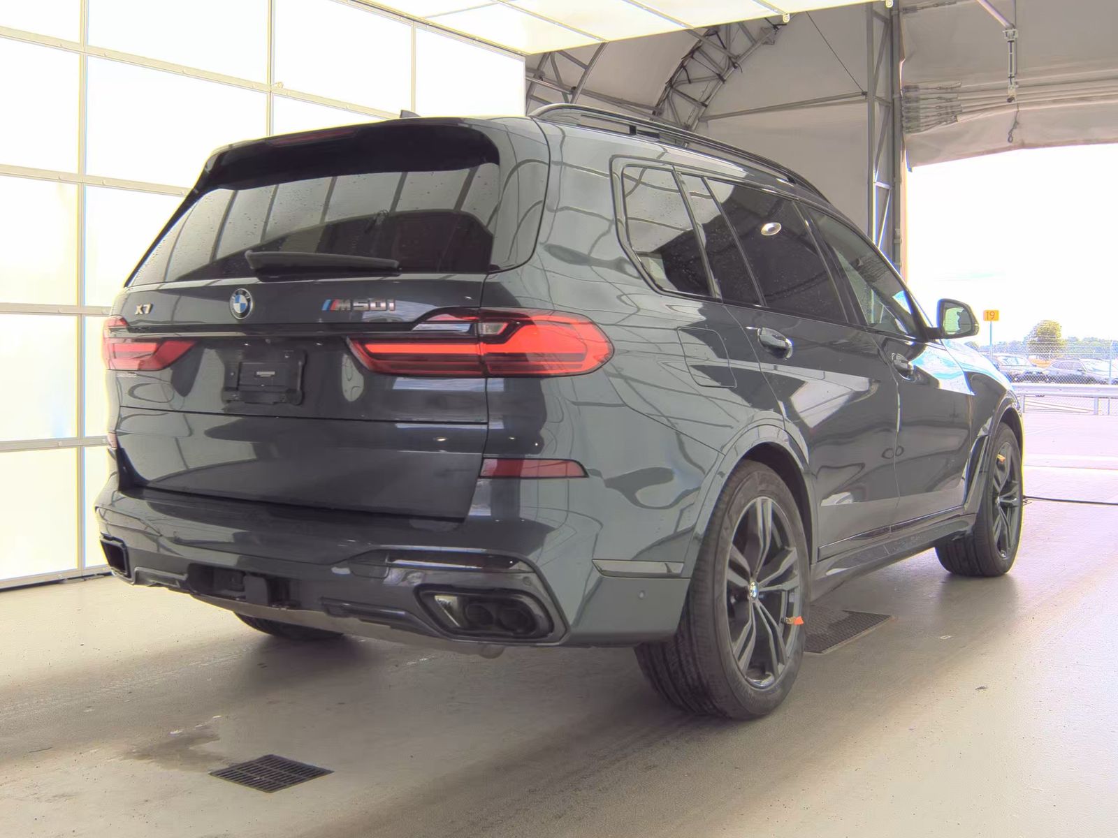 2021 BMW X7 M50i AWD