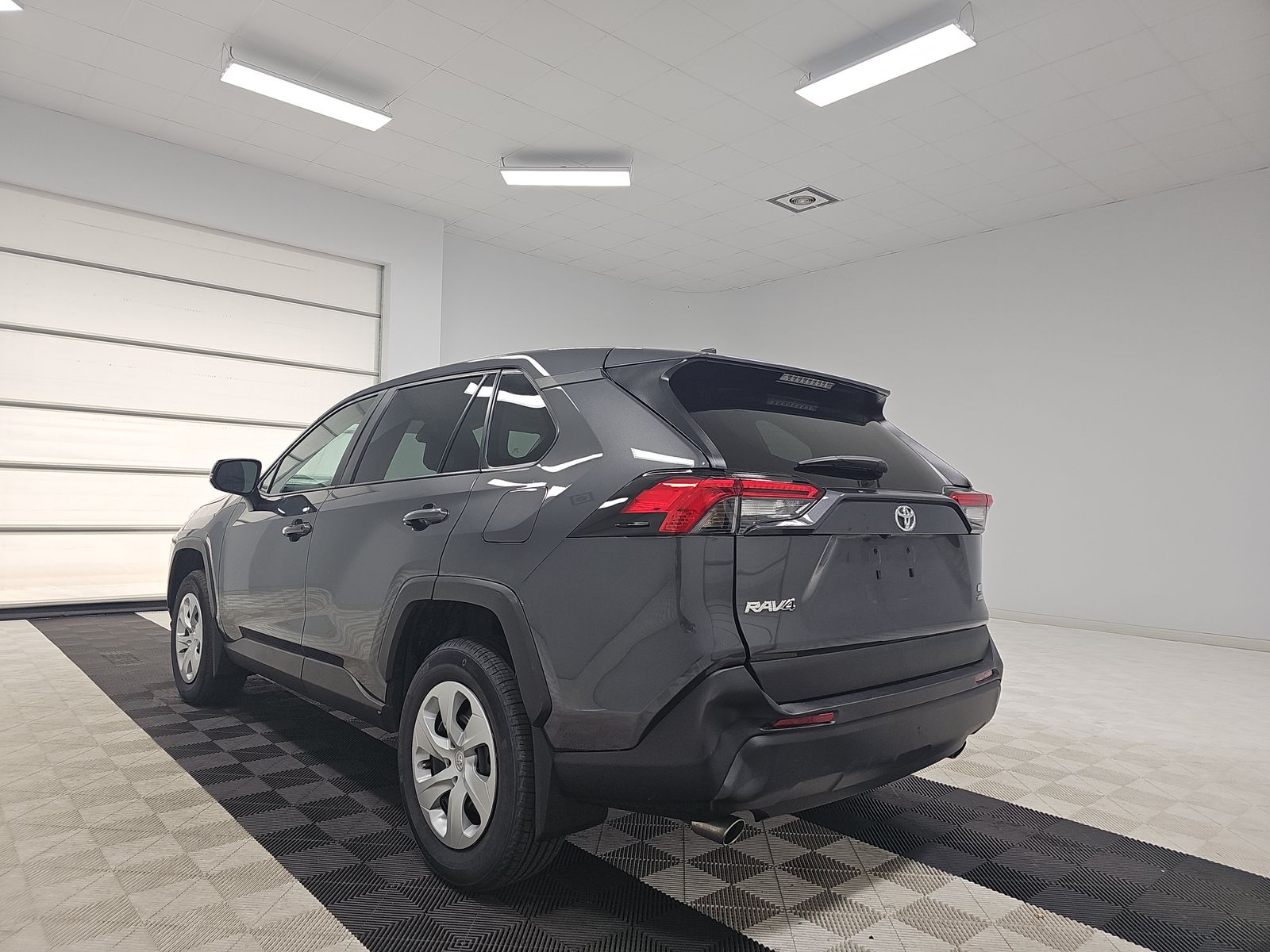 2025 Toyota RAV4 LE AWD