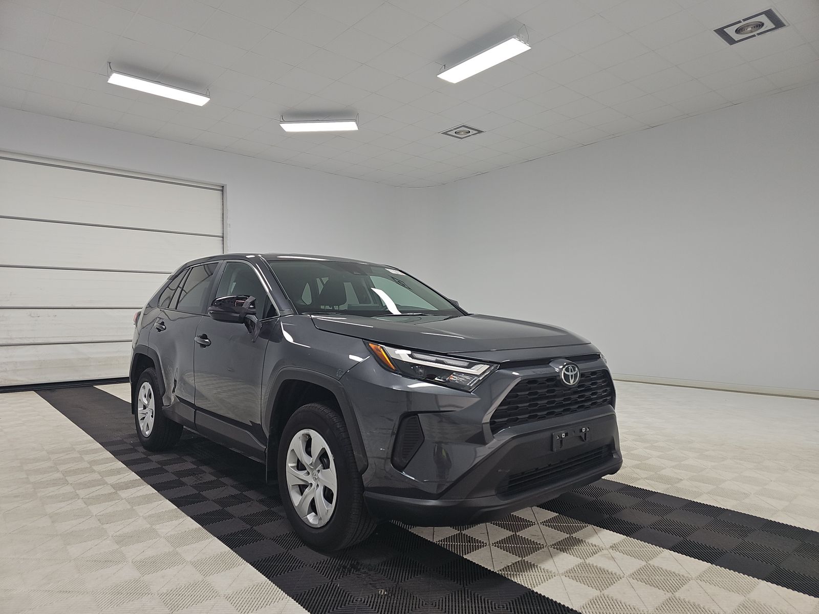 2025 Toyota RAV4 LE AWD