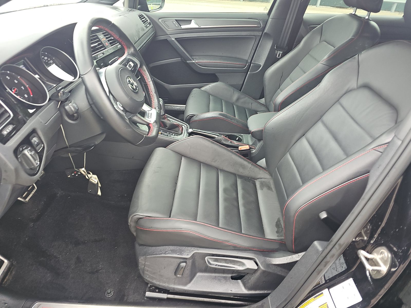 2021 Volkswagen Golf GTI 2.0T SE FWD