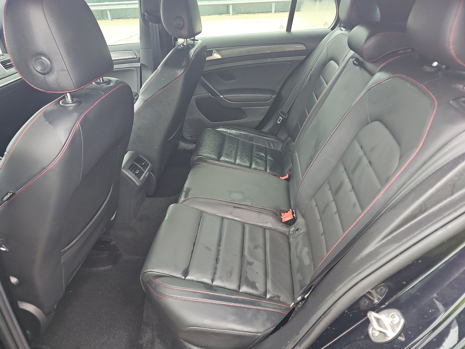 2021 Volkswagen Golf GTI 2.0T SE FWD