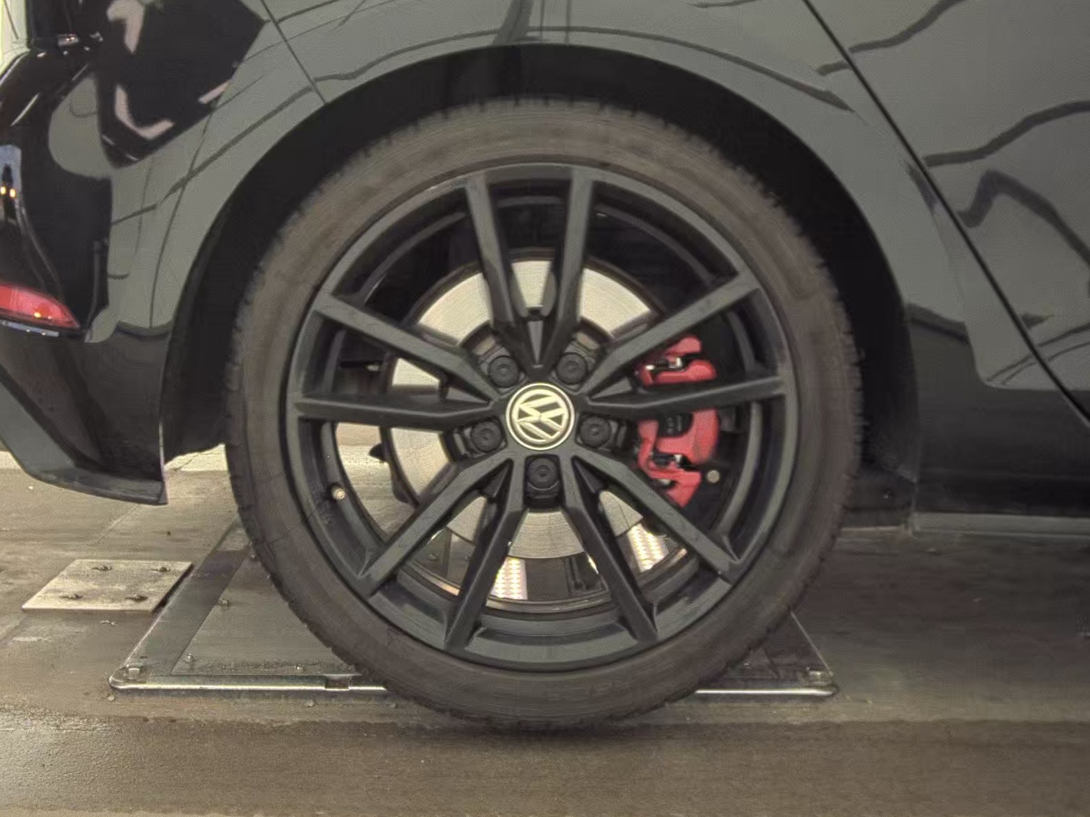 2021 Volkswagen Golf GTI 2.0T SE FWD