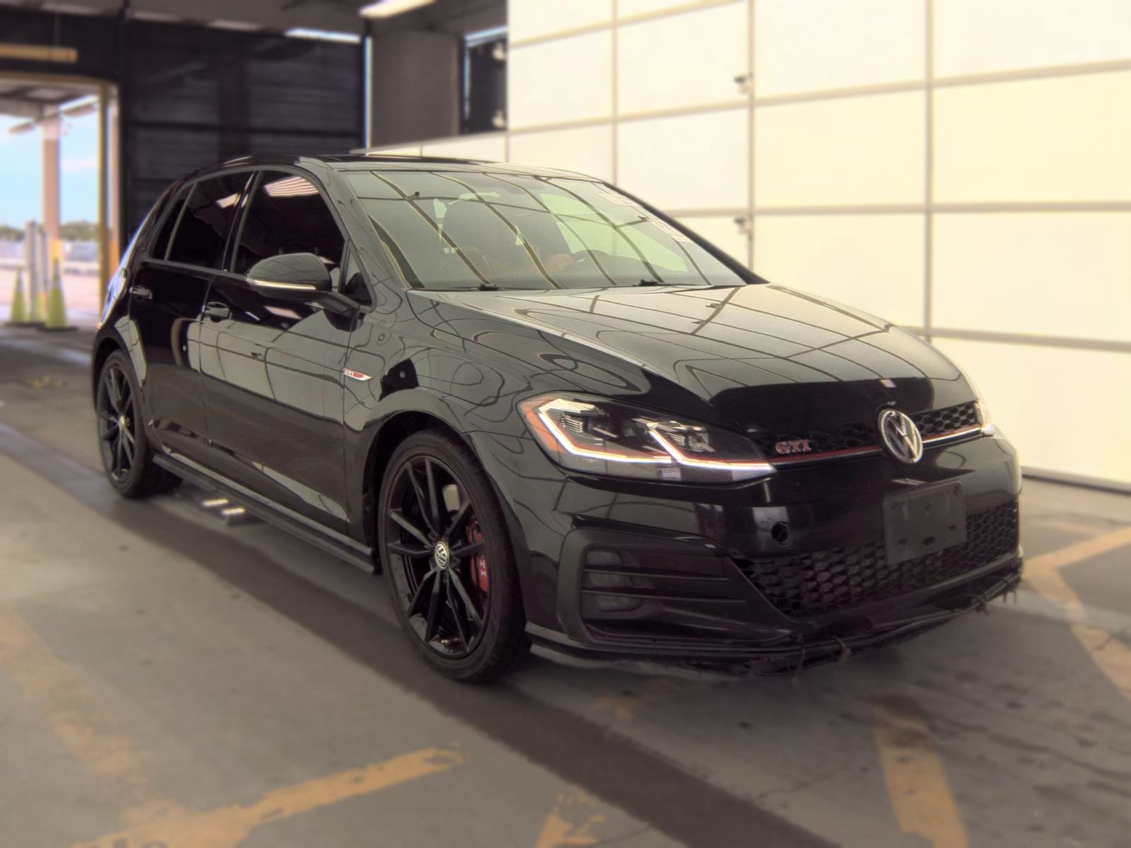 2021 Volkswagen Golf GTI 2.0T SE FWD