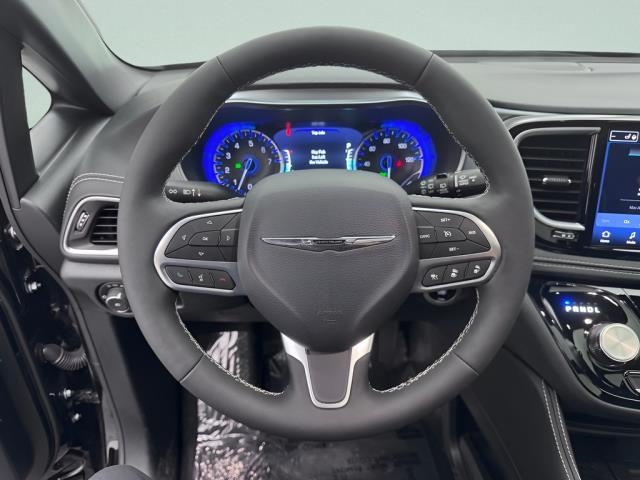 2026 Chrysler Pacifica Limited FWD