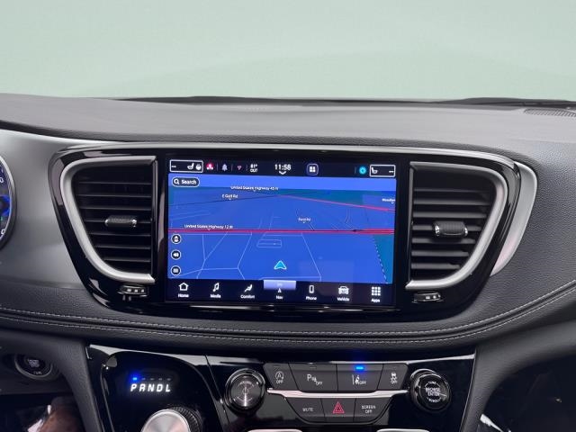 2026 Chrysler Pacifica Limited FWD
