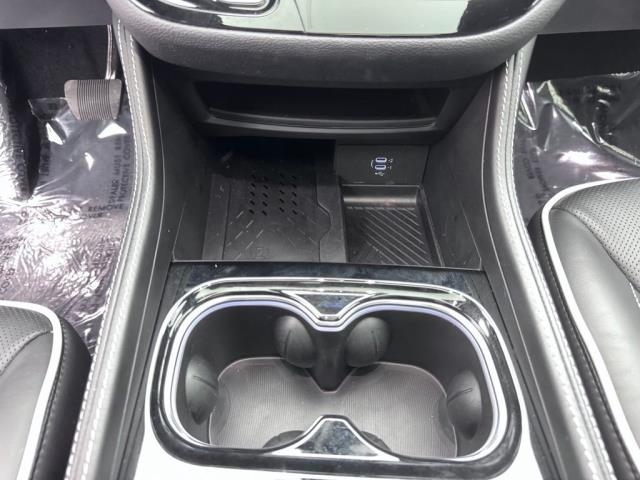 2026 Chrysler Pacifica Limited FWD