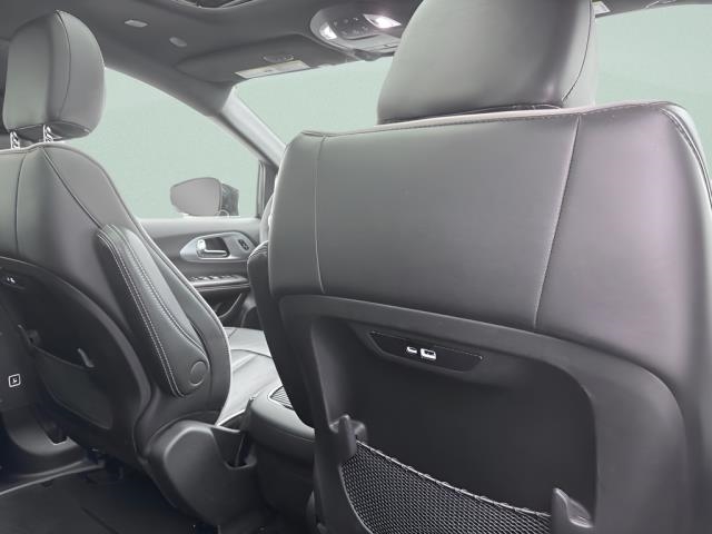 2026 Chrysler Pacifica Limited FWD