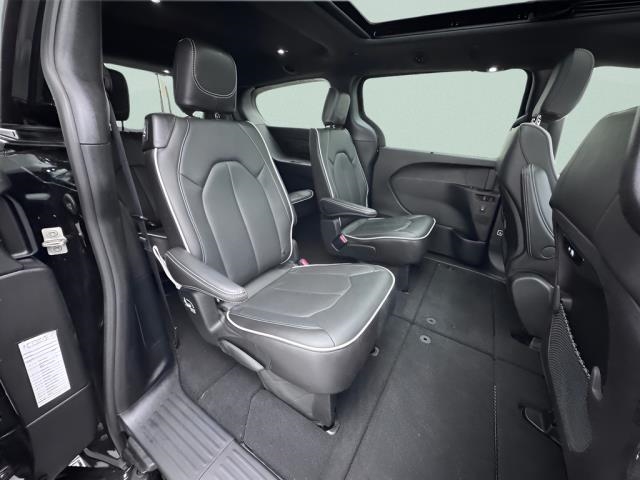 2026 Chrysler Pacifica Limited FWD