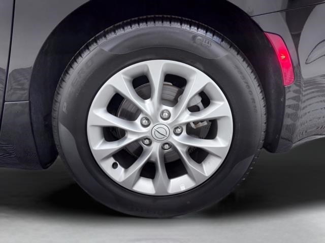 2026 Chrysler Pacifica Limited FWD