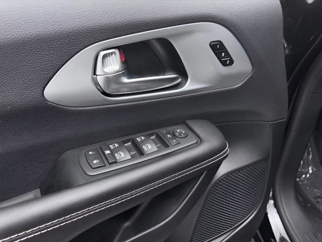 2026 Chrysler Pacifica Limited FWD