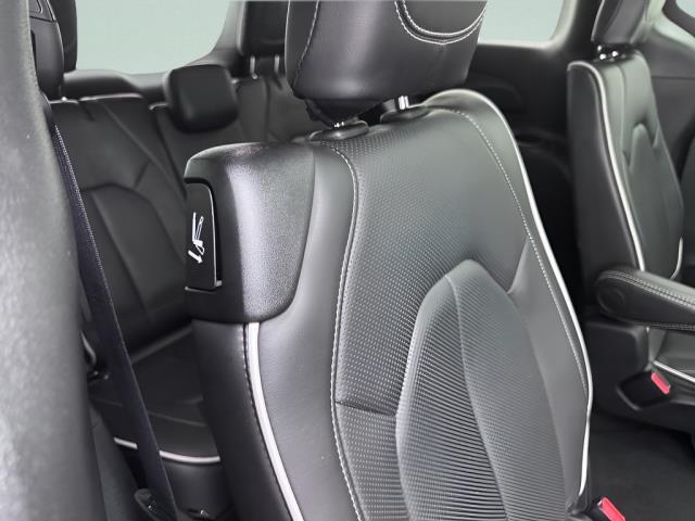 2026 Chrysler Pacifica Limited FWD