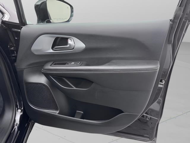 2026 Chrysler Pacifica Limited FWD