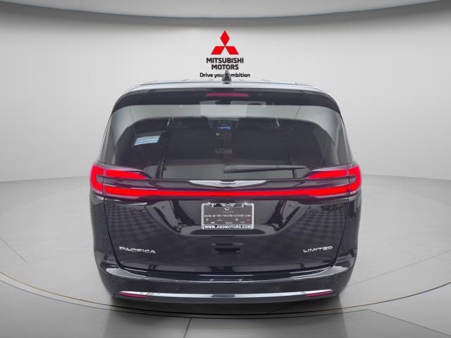 2026 Chrysler Pacifica Limited FWD